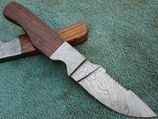 Damascus Hunting Knife , 9" Superior Hand Made Damascus Steel Skinning Knife | Knives Kitchen & Dining Knives